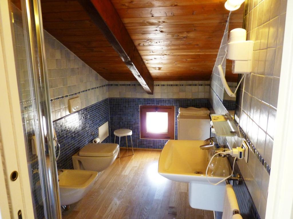 Quarte Sayal Hotell Alghero Rum bild