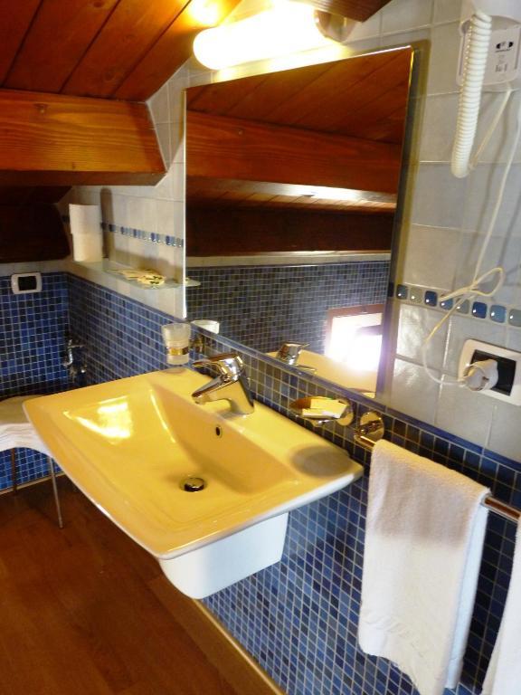 Quarte Sayal Hotell Alghero Rum bild